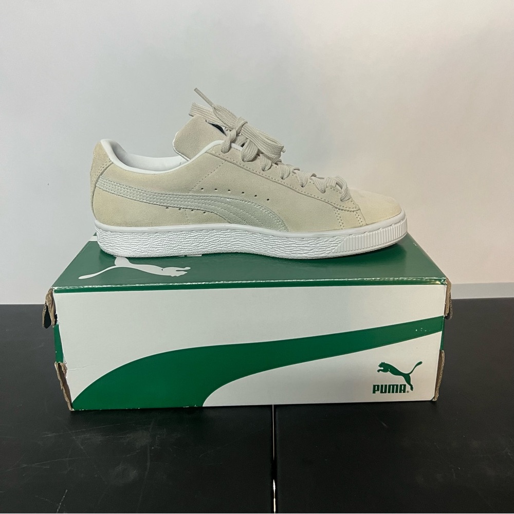 Puma Suede Low-Top Sneakers in Light Beige with White Sole - Picture 3 of 8